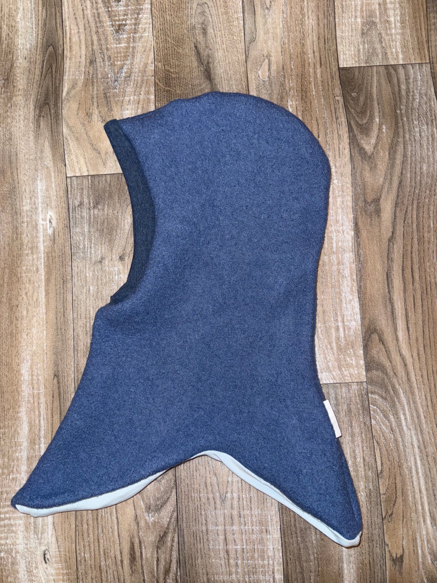 Schupfmütze aus Schurwolle 49-55cm